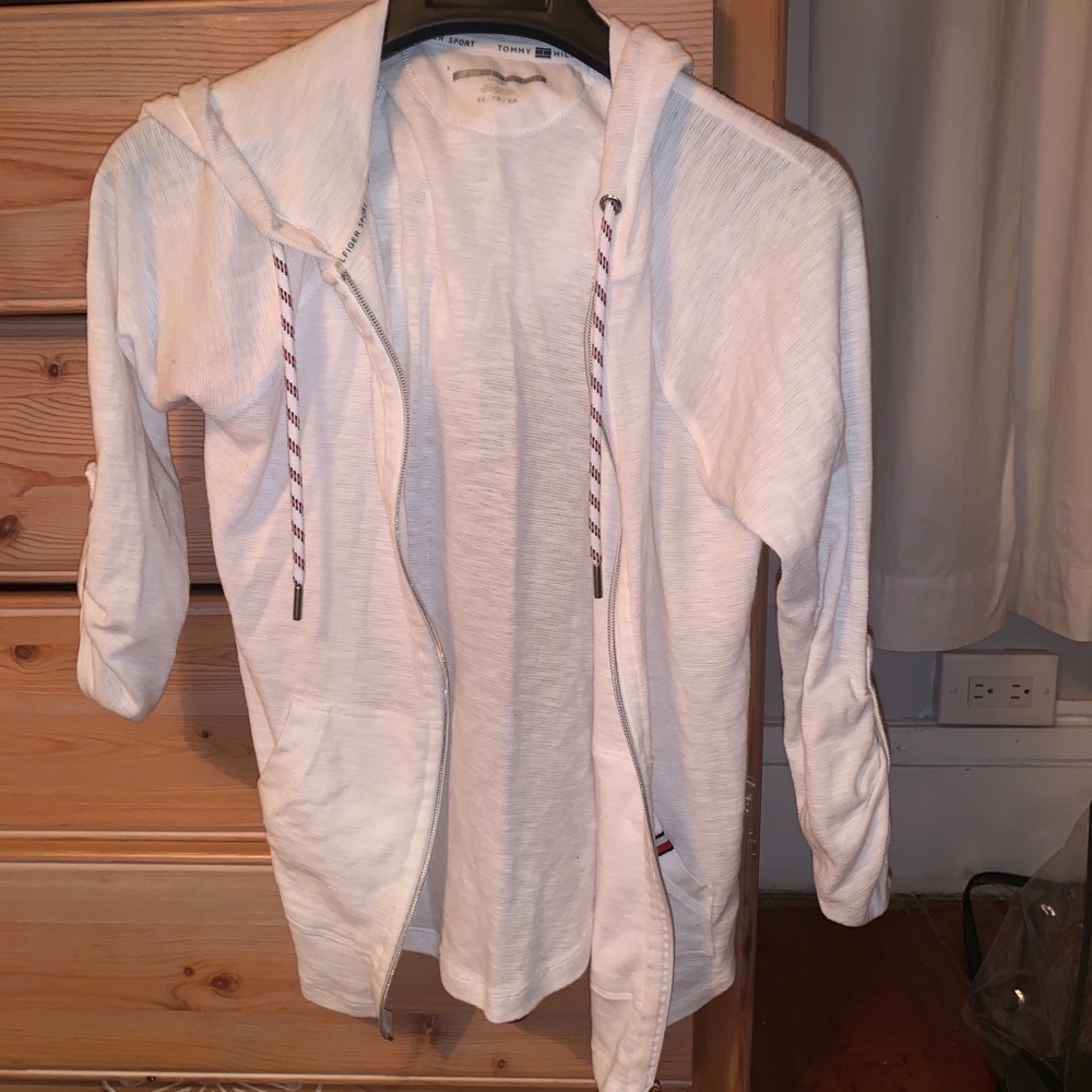 Tommy cover up top